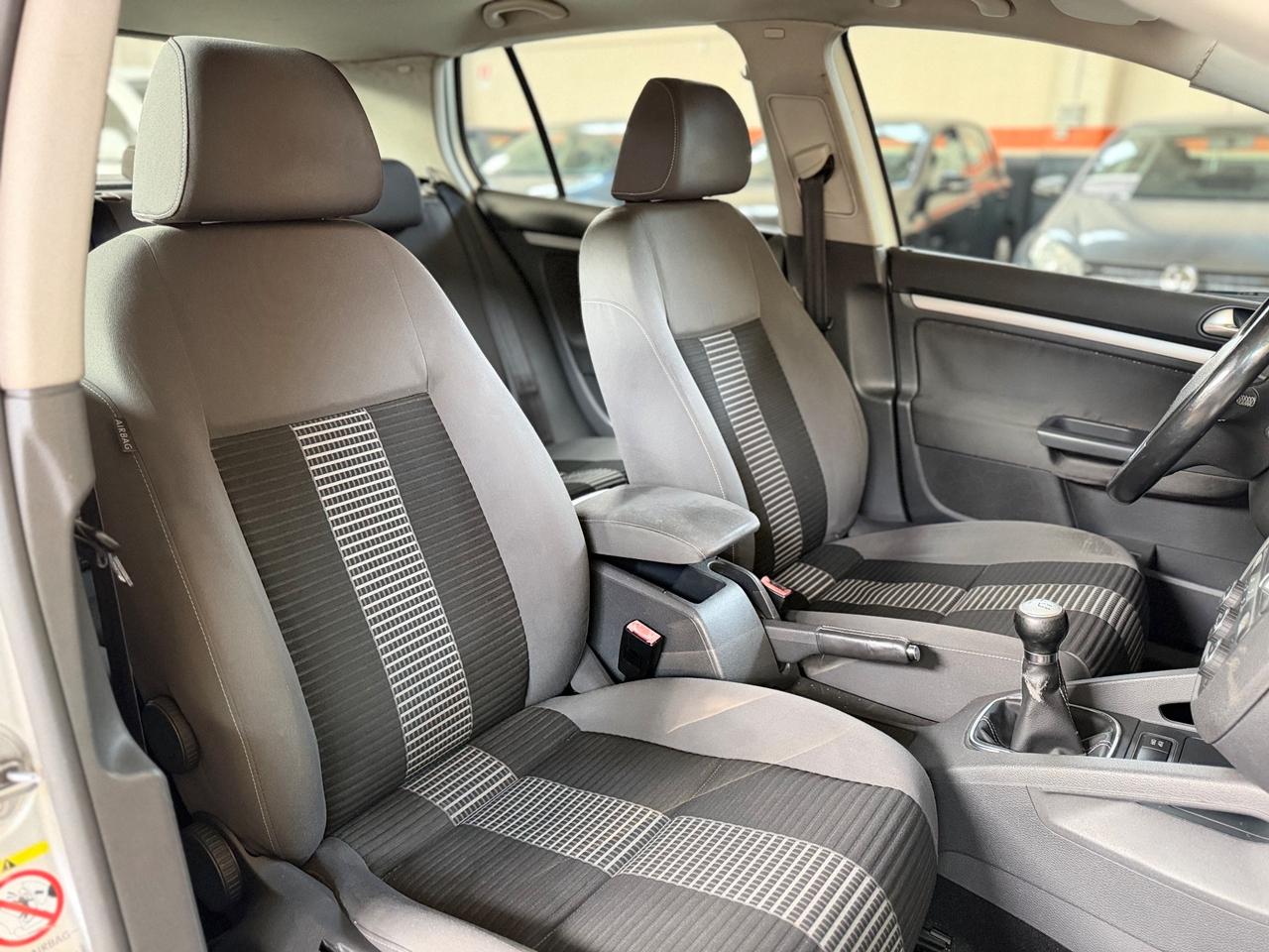 Volkswagen Golf 1.6 5p. Comfortline BiFuel GPL NEOPATENTATI