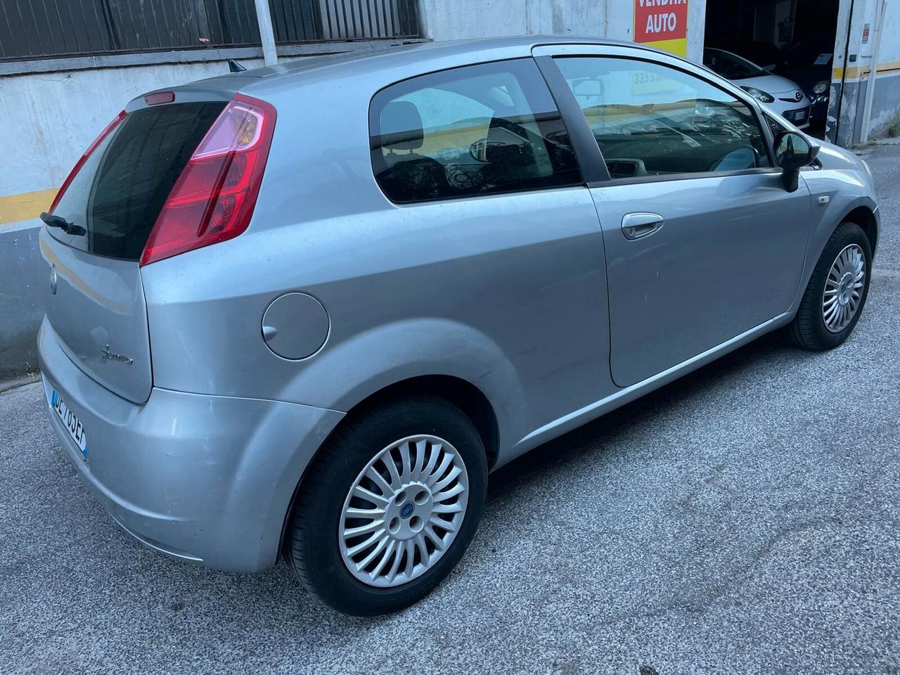 Fiat Grande Punto 1.4 Starjet 16V 3 porte Emotion