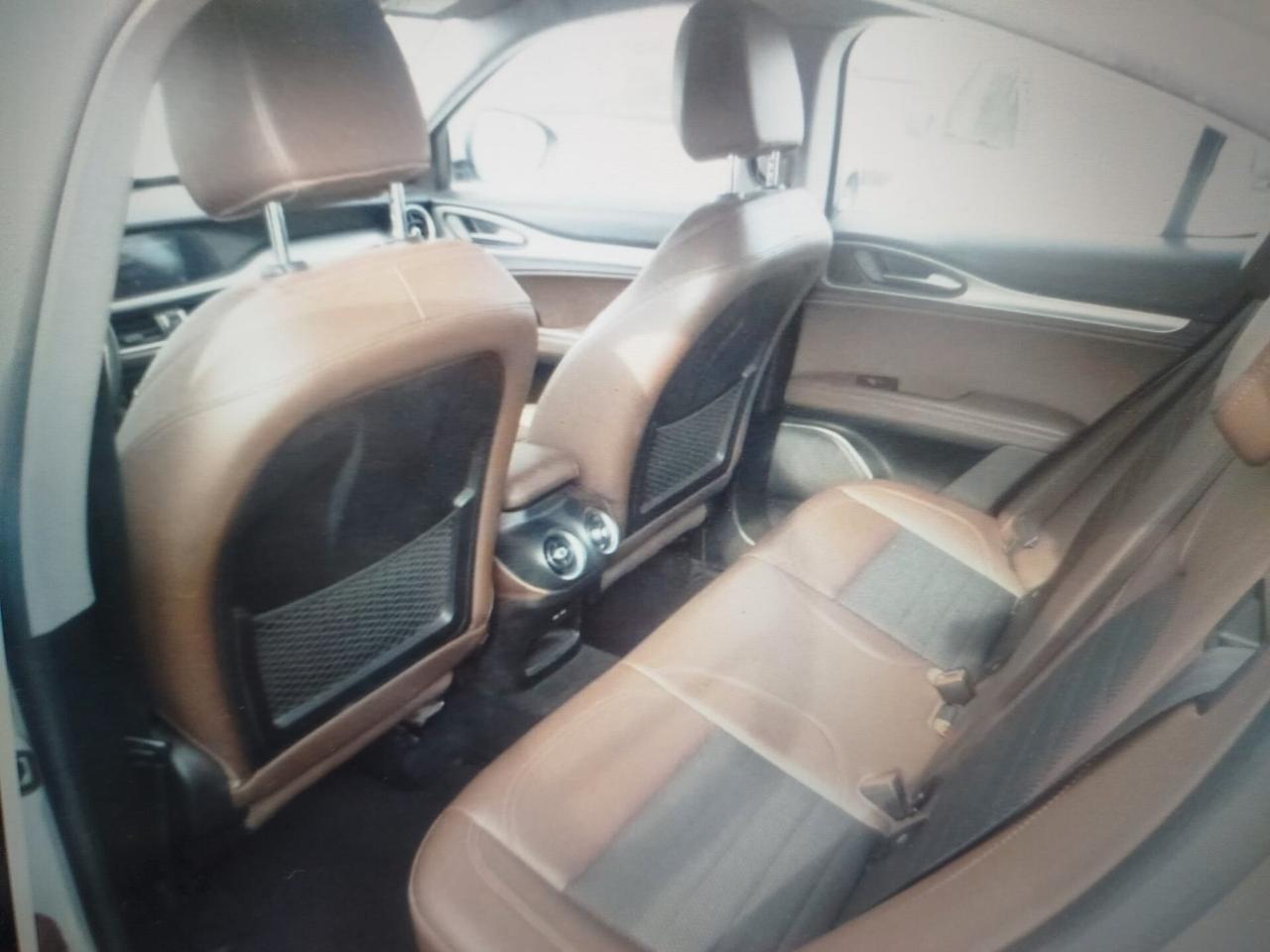 Alfa Romeo Stelvio 2.2 Turbodiesel 190 CV AT8 Q4 Business