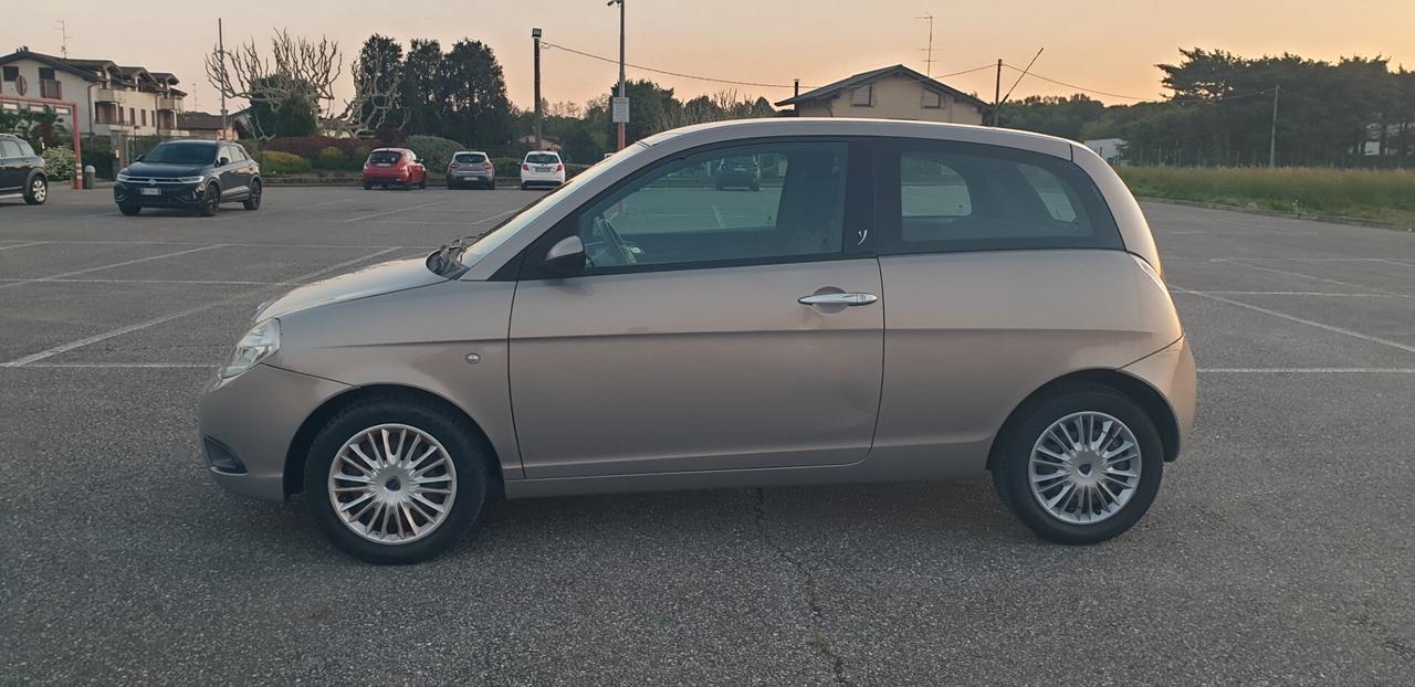 LANCIA YPSILON 1.4 16V ORO