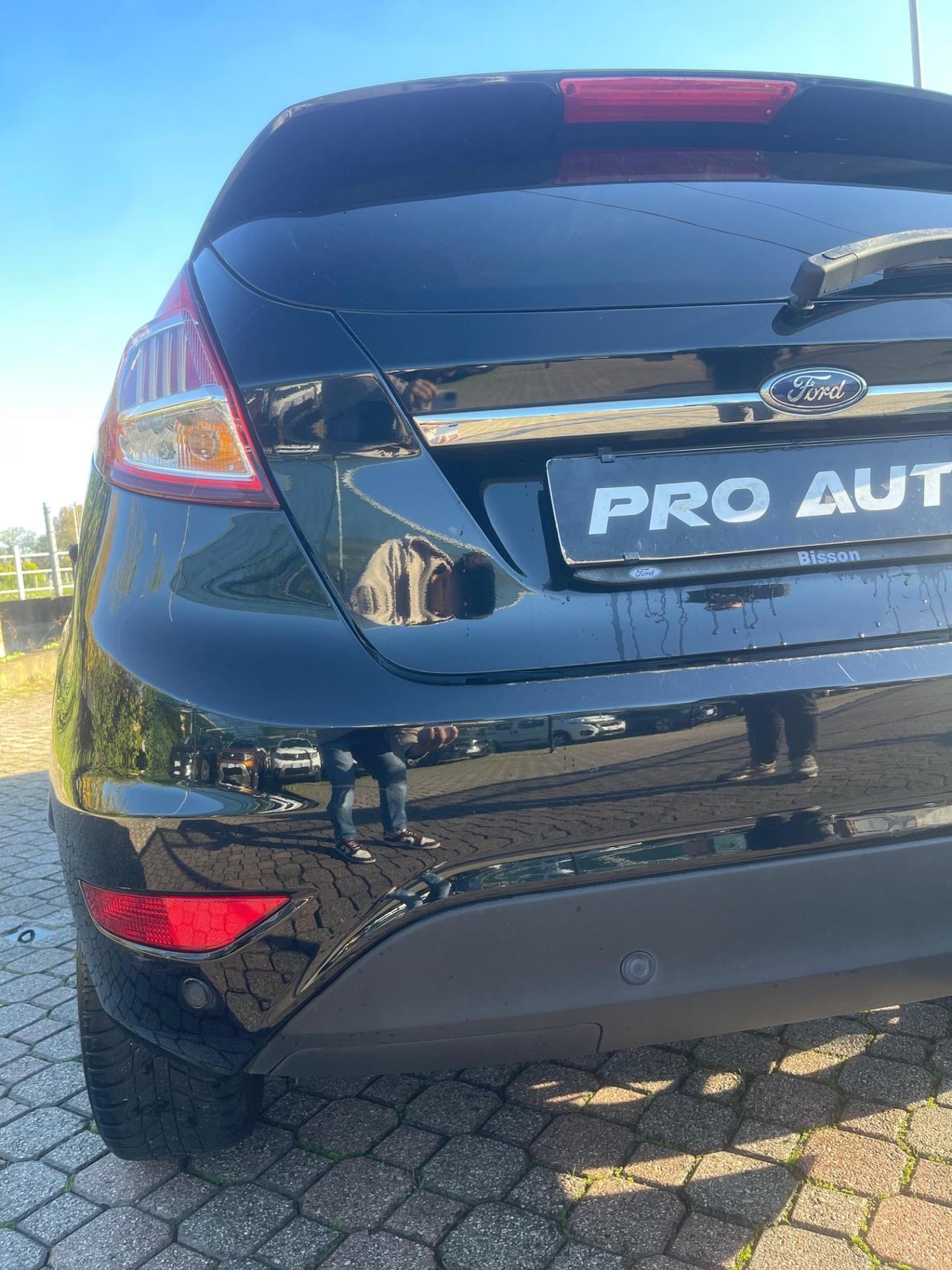 Ford Fiesta 1.4 5 porte Bz.- GPL Black & White Edition