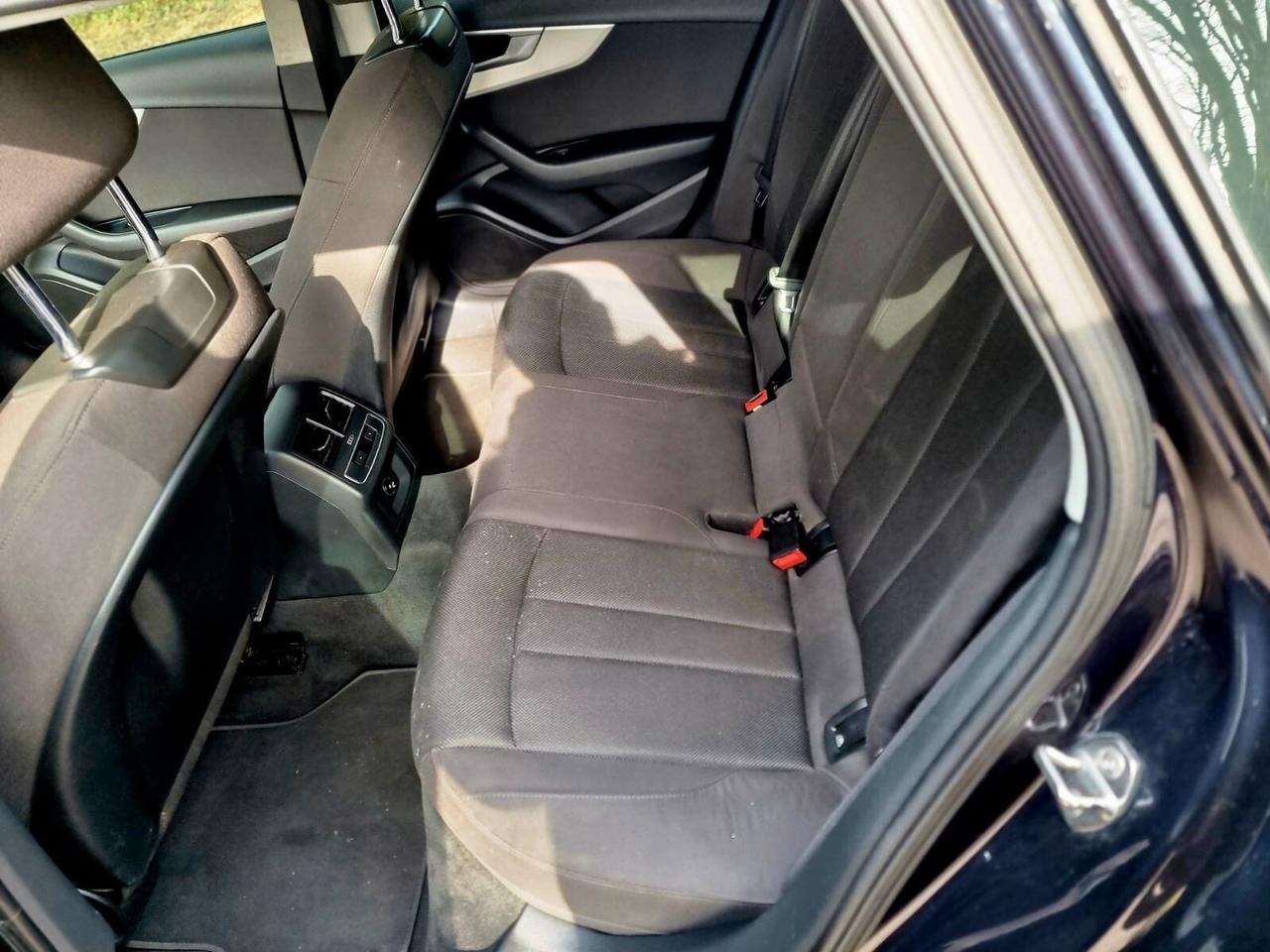 Audi A4 Avant 2.0 TDI 150 CV clean diesel quattro