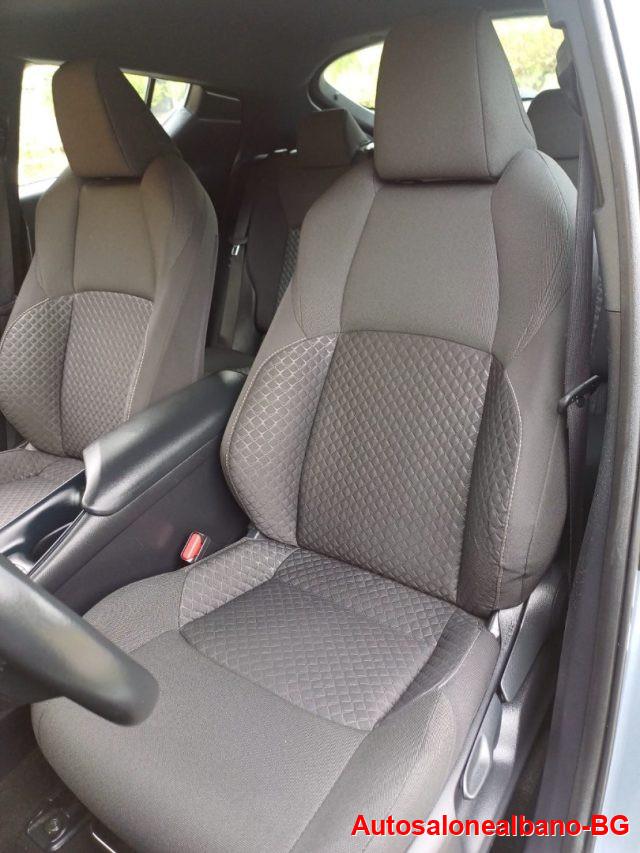 TOYOTA C-HR 1.8 Hybrid E-CVT Active