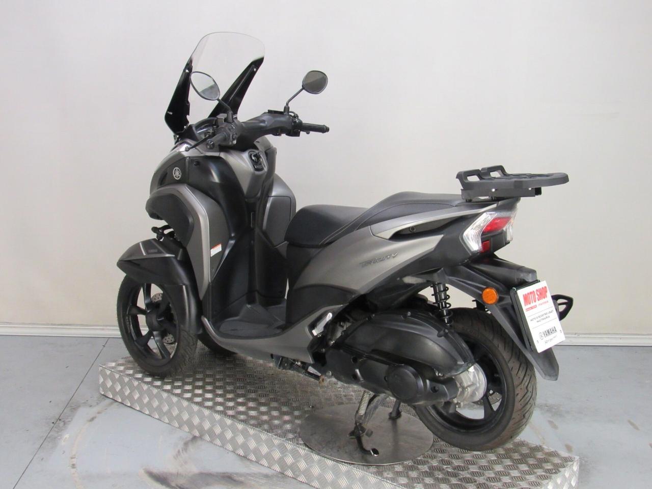 Yamaha Tricity 125 UBS 11 KW PATENTE A1 E B