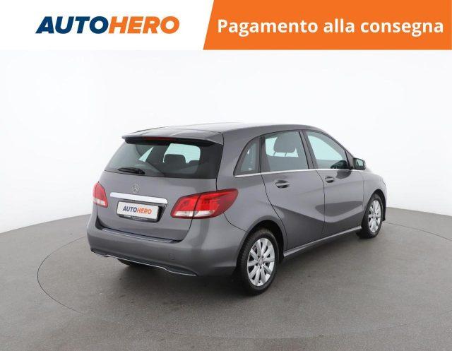 MERCEDES-BENZ B 180 d Automatic Business