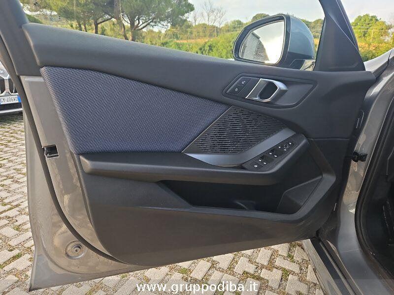 BMW Serie 1 F70 118d MSport Design auto