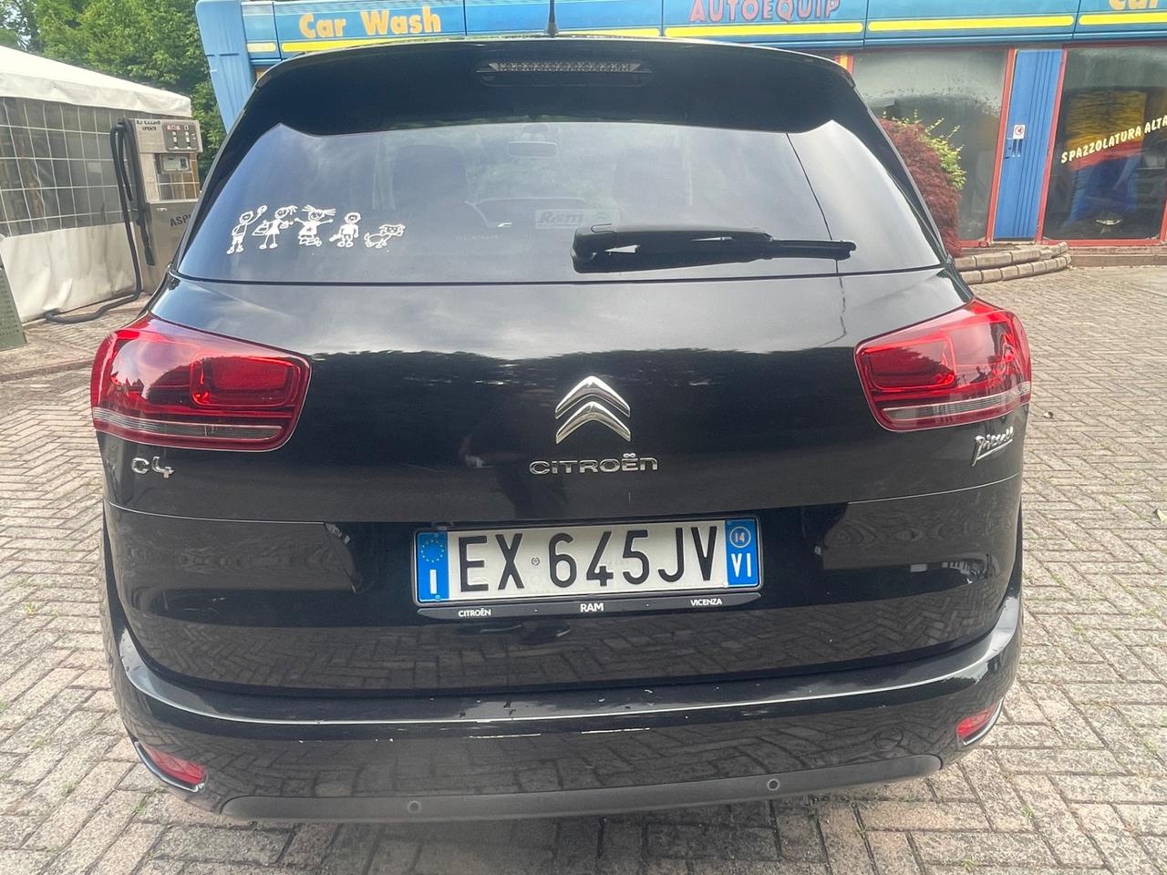 Citroen C4 Picasso 1.6 e-HDi anno 2014..€4999
