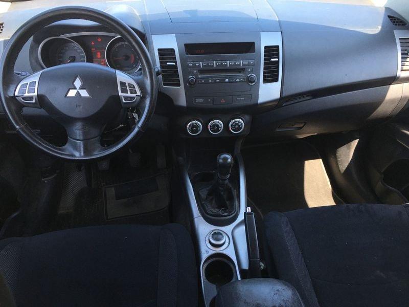 Mitsubishi Outlander 2.0 DI-D 4WD Intense DPF