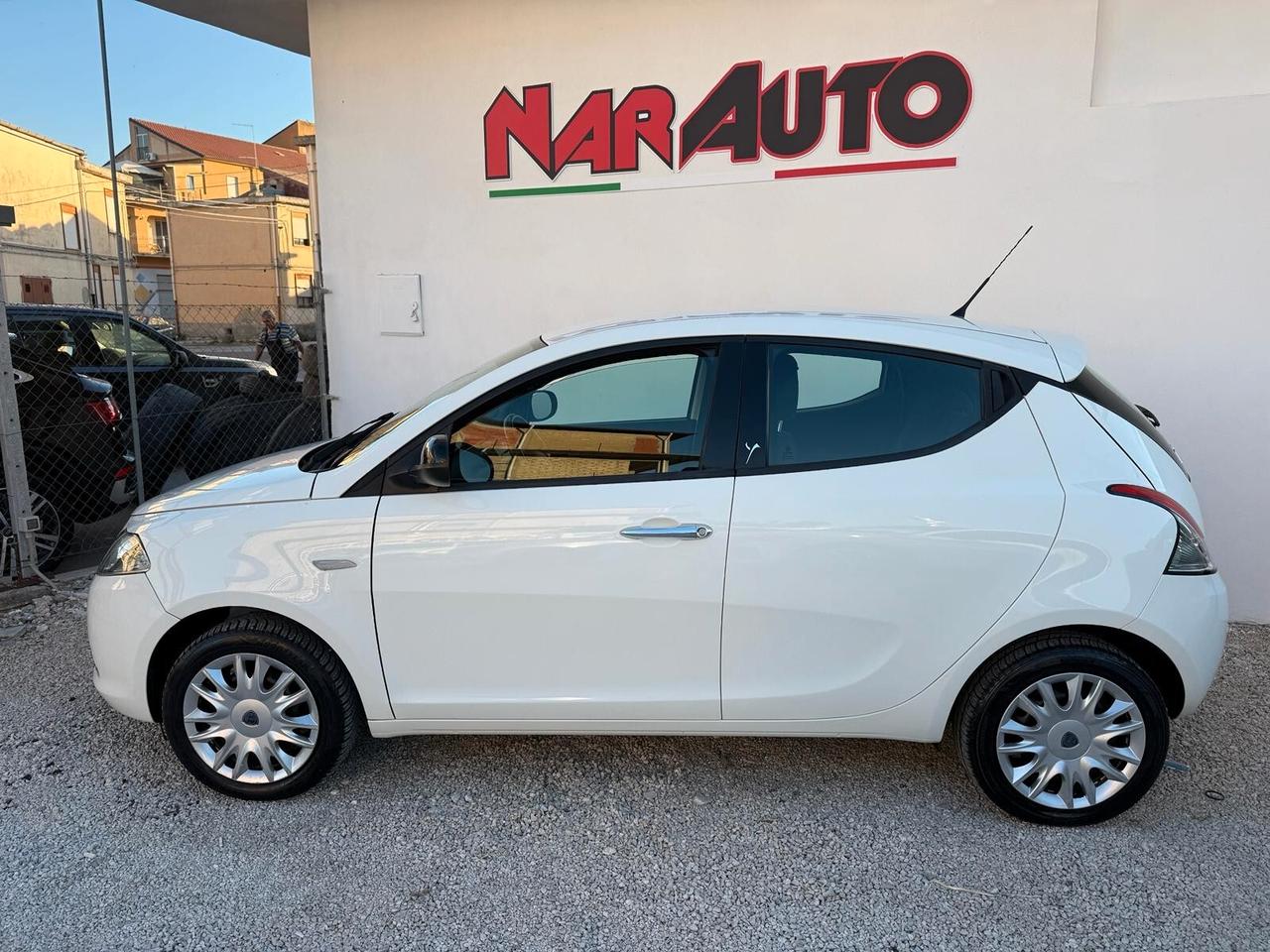 Lancia Ypsilon 1.2 69 CV 5 porte