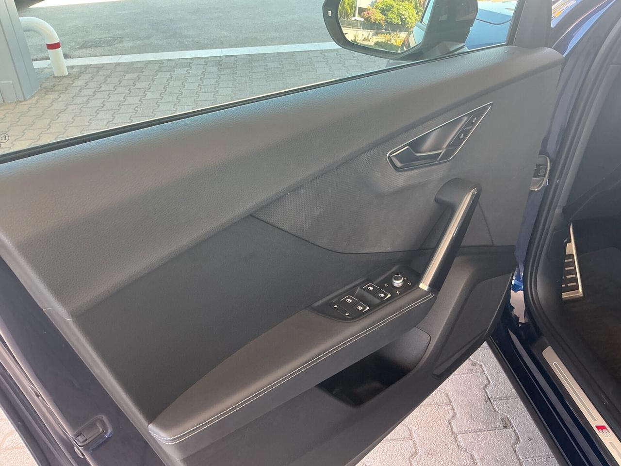 Audi Q2 35 TDI quattro S tronic line Edition