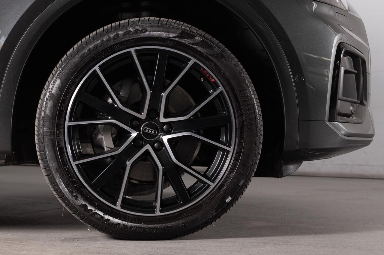 Audi Q5 Sportback 40 Tdi Quattro S-line Black Identity 204
