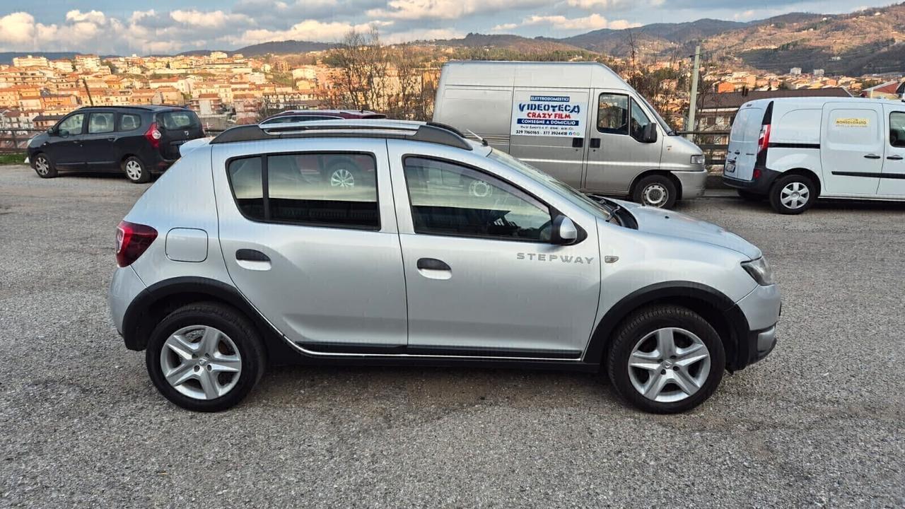 Dacia Sandero Stepway 1.5dCi 90CV Prestige-11/2014
