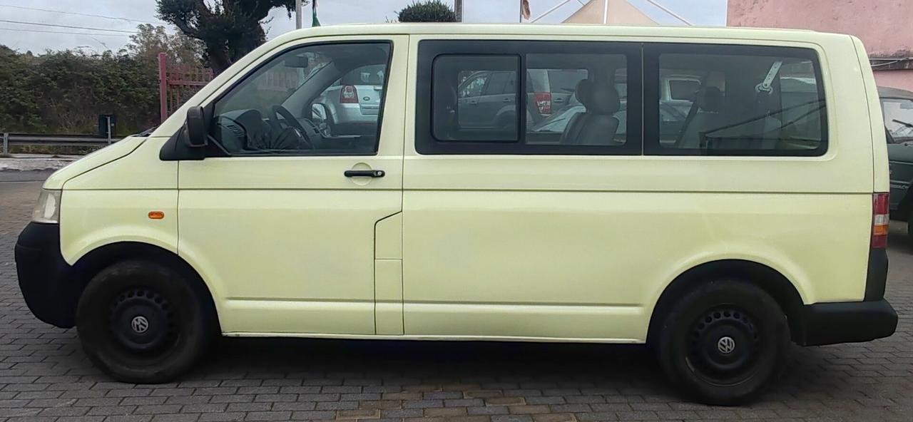 Volkswagen Multivan 2.5 TDI/130CV 4motion