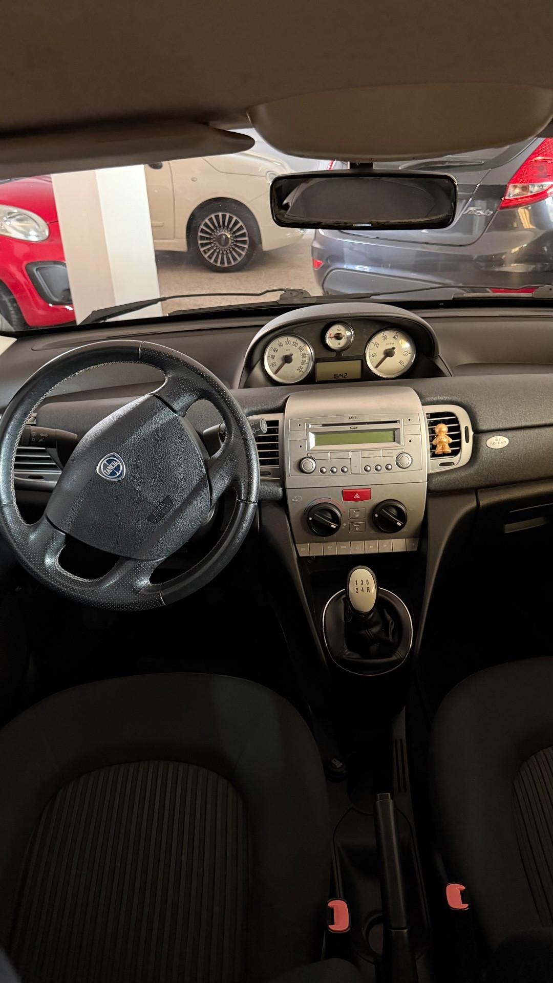 Lancia Ypsilon 1.2 Argento