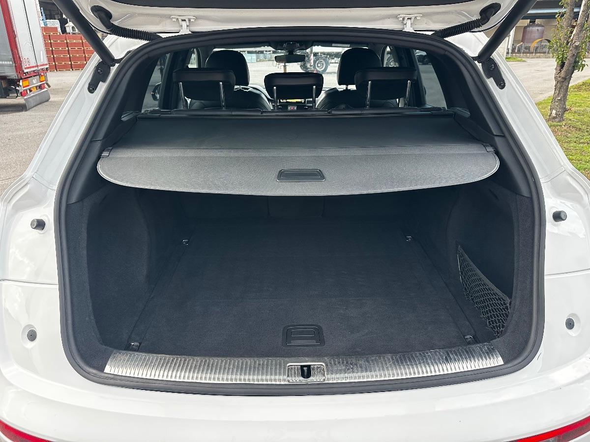 AUDI - Q5 - 40 TDI quattro S line plus