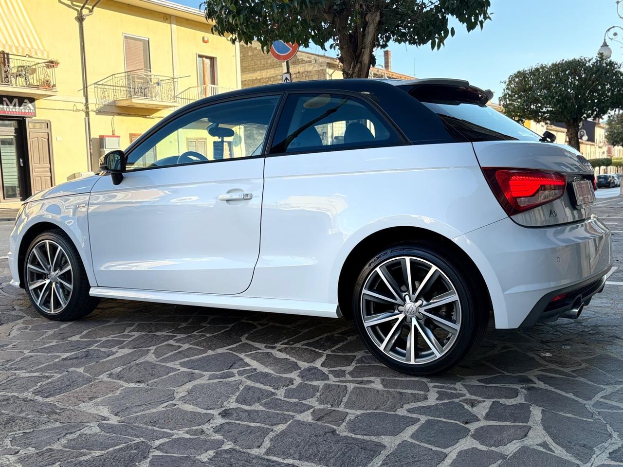 Audi A1 1.4 TDI 90 CV PERLATA S-LINE FULL/LED