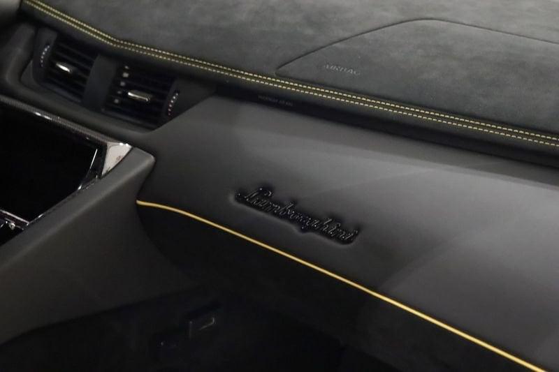 Lamborghini Aventador SVJ 6.5 V12 1 of 900