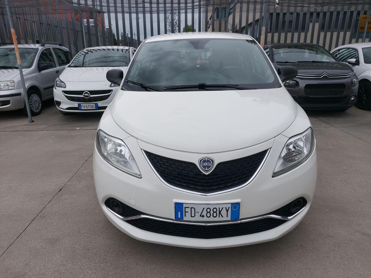 LANCIA Ypsilon 1.2 69 CV 5 porte GPL Ecochic Gold