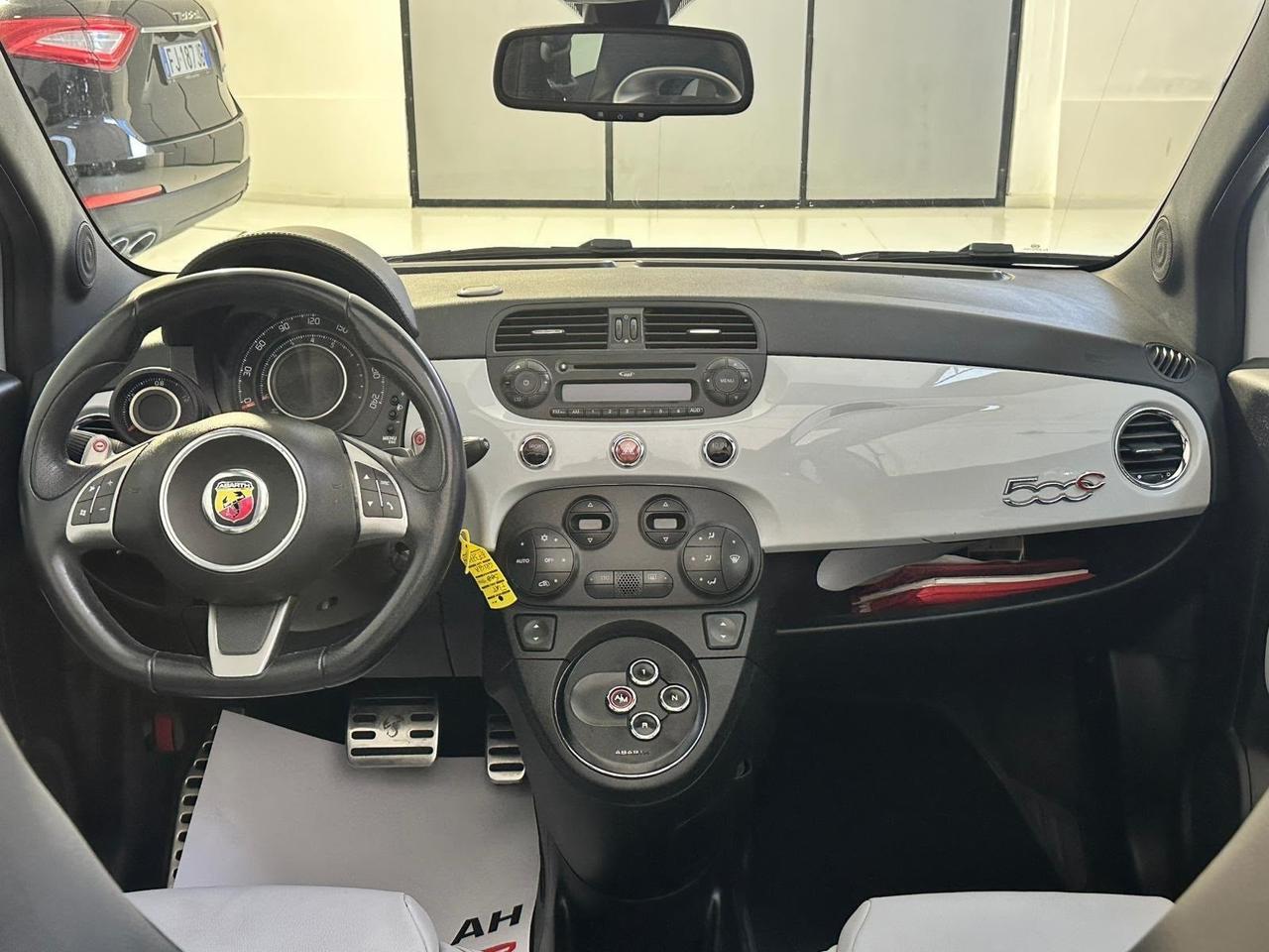 Abarth 500 C 1.4 Turbo T-Jet MTA