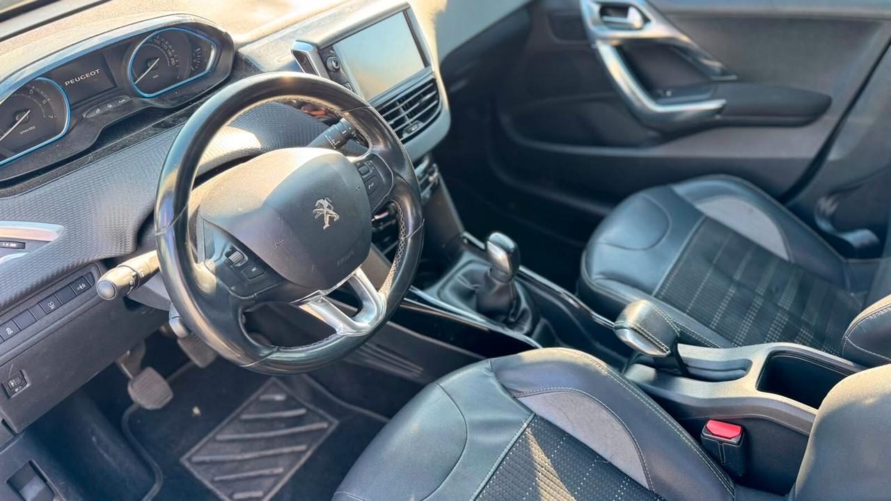 Peugeot 2008 1.2 BENZINA 2015 NEOP.