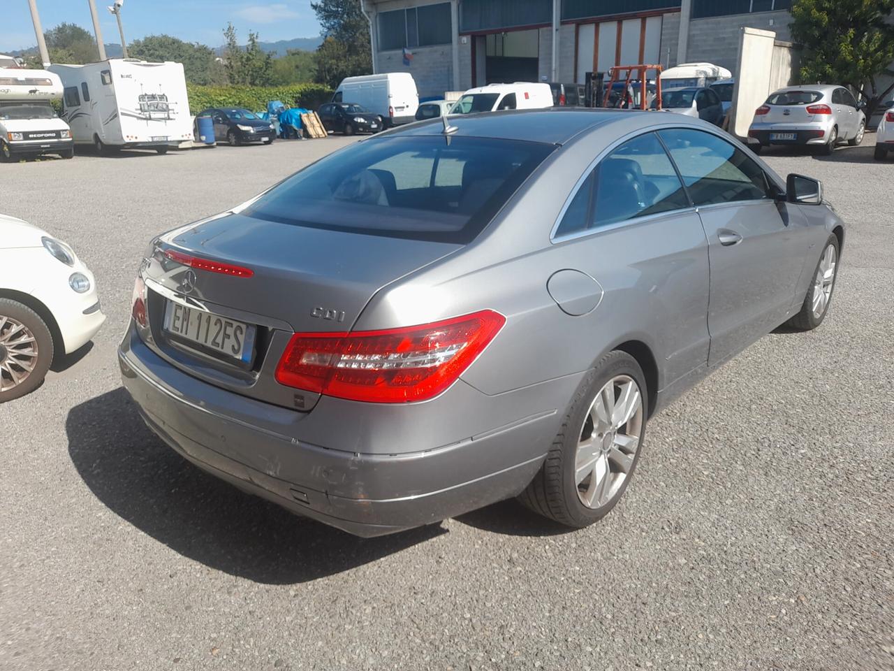 Mercedes-benz E 220 CDI BlueEFFICIENCY Avantgarde