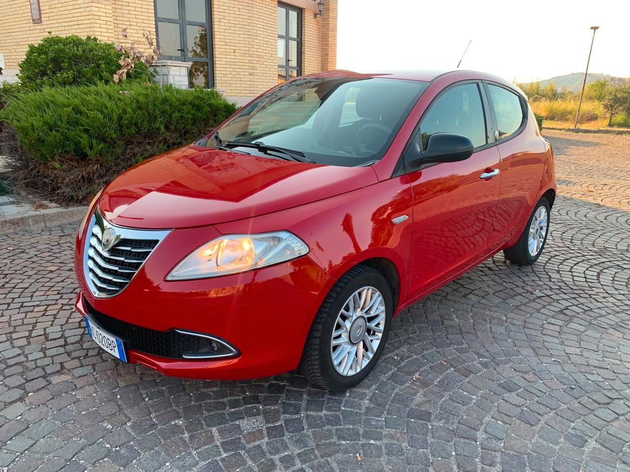 Lancia Ypsilon 1.2 69 CV 5 porte GPL Ecochic Gold