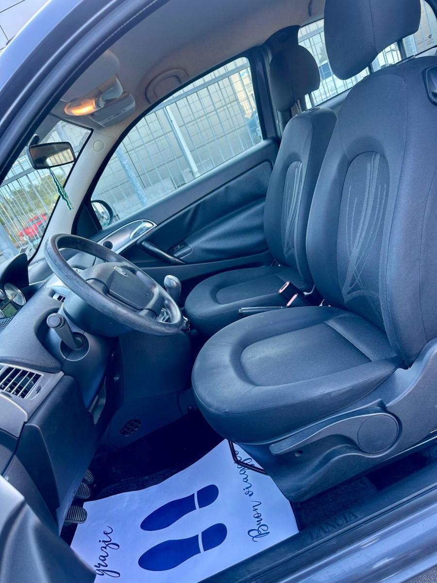 LANCIA - Ypsilon - 1.3 MJT Diva 2011