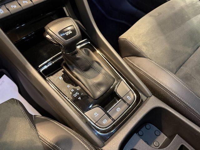 SKODA Karoq 1.5 TSI DSG Style VARIOFLEX Camera Park Assist LED