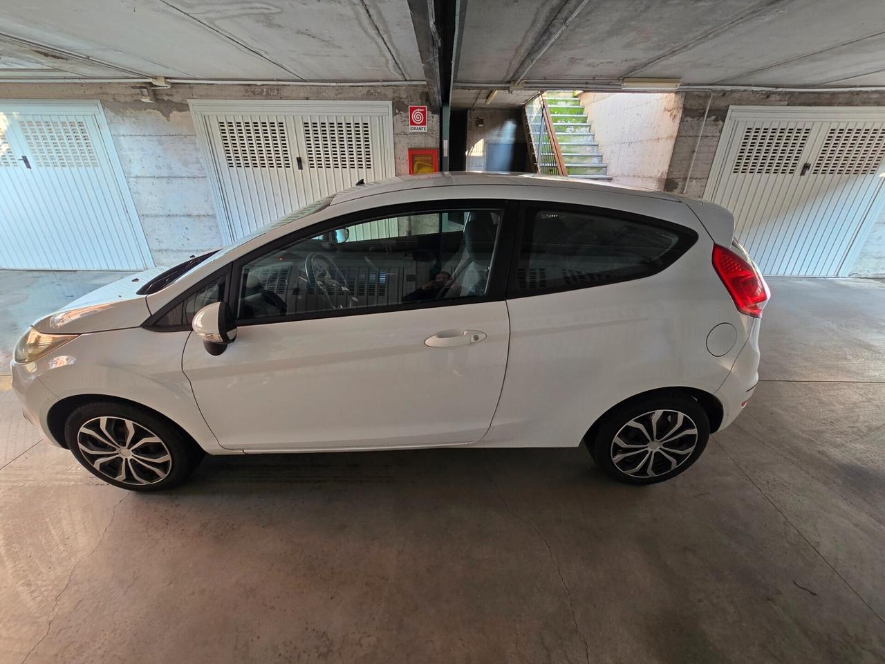 Ford Fiesta 1.4 3 porte Bz.- GPL Titanium