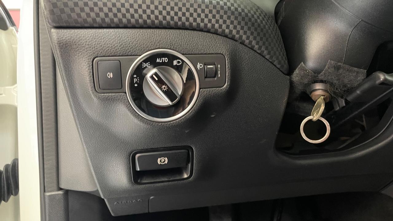 Mercedes-benz A 180 d Premium