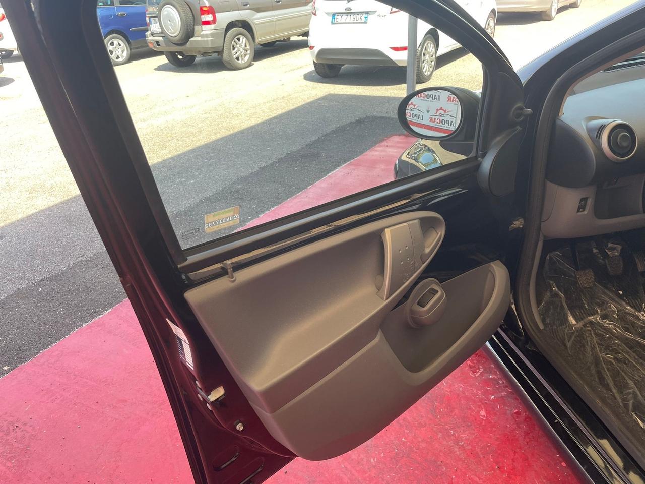 Toyota Aygo 1.0 12V VVT-i 5 porte Sol