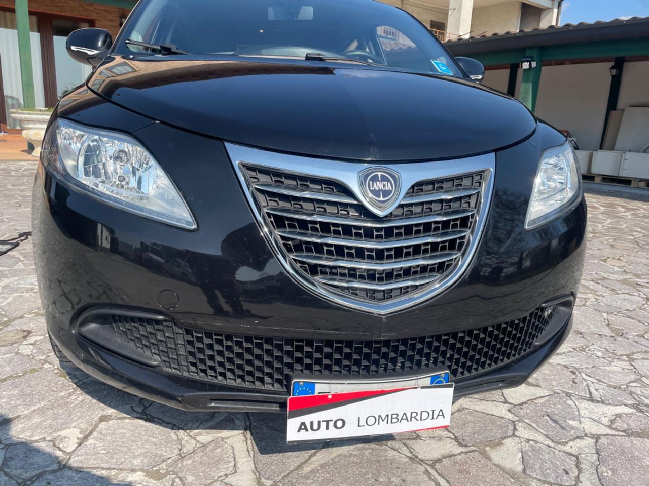 Lancia Ypsilon 1.2 69 CV 5 porte S&S Platinum neopatentati