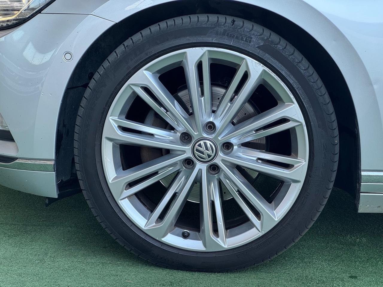 Volkswagen Passat 2.0 TDI 4MOTION Executive BlueMotion Tech.