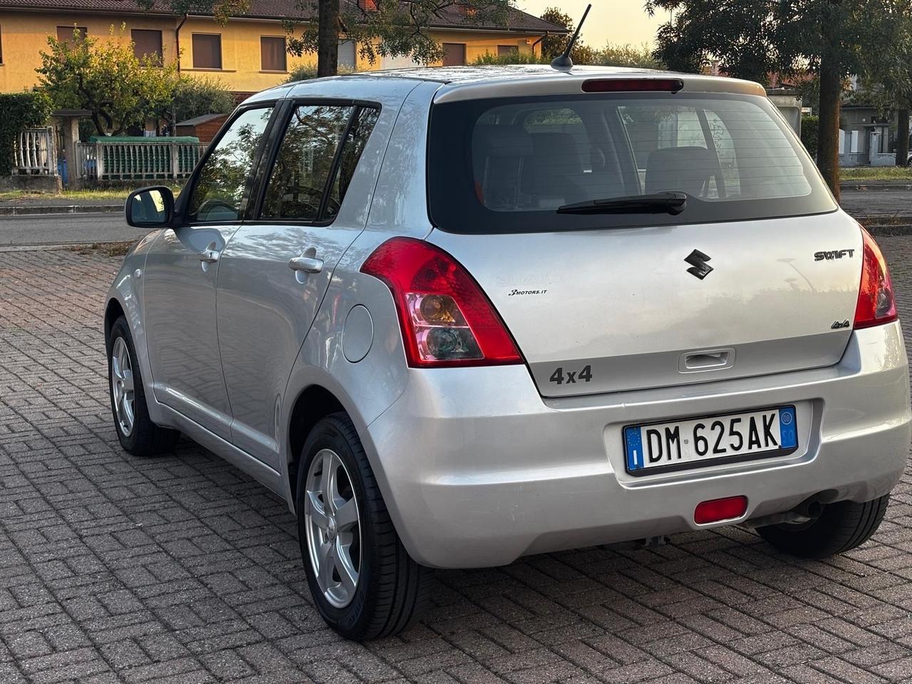 Suzuki Swift 1.3 4x4 5 porte GL – €3.600 | 218.000 km