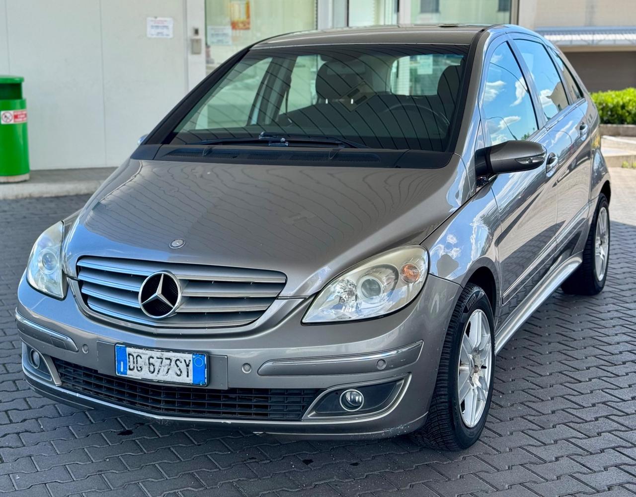Mercedes B 150 Sport benzina ok neopatentati 5porte no limiti ambientali