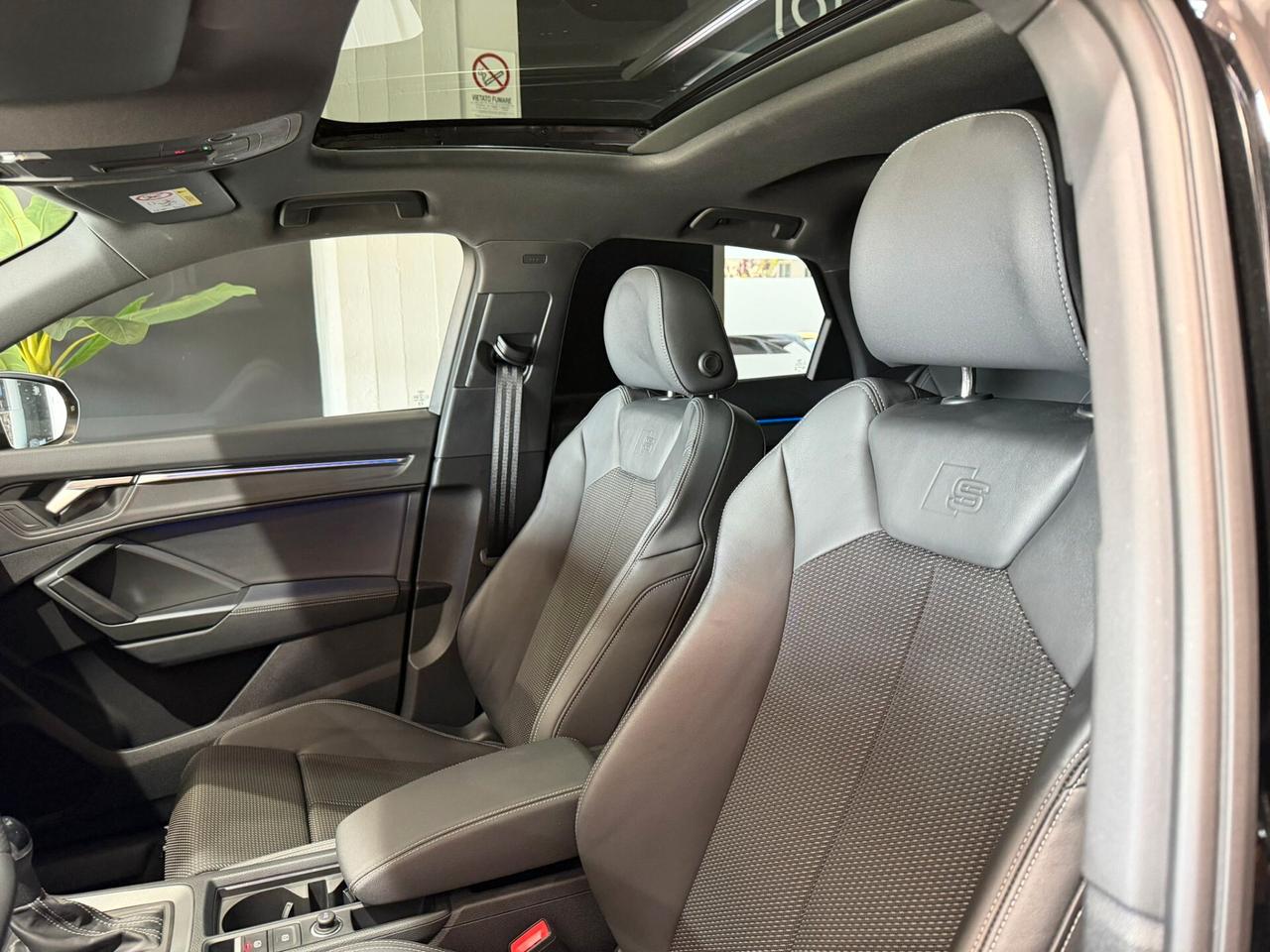 Audi Q3 SPB 35 TDI S-Tronic S-Line Identity Black