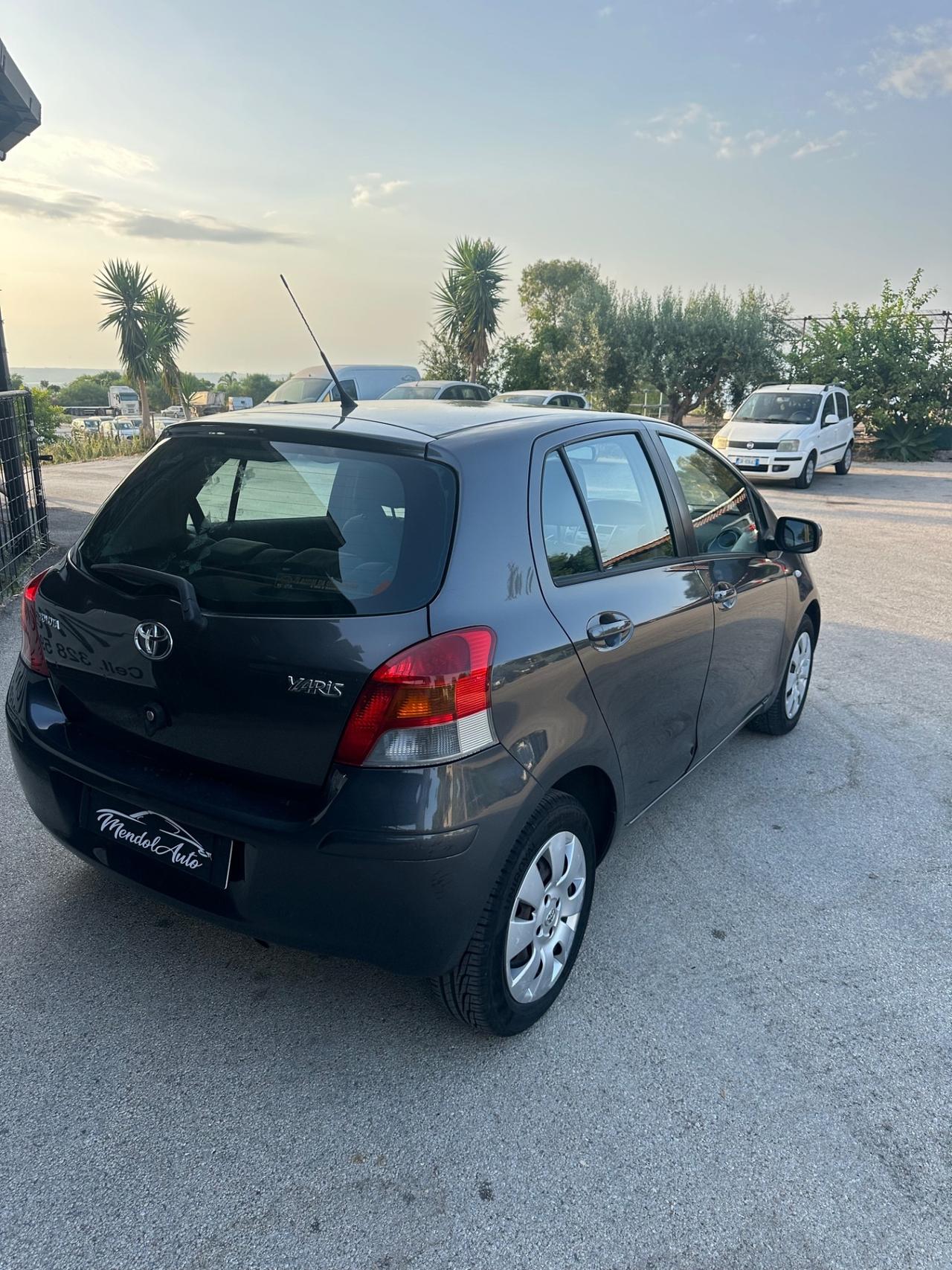 Toyota Yaris 1.3 5 porte Sol