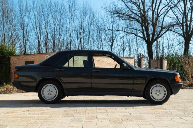 1988 MERCEDES-BENZ 190 E - MER00293