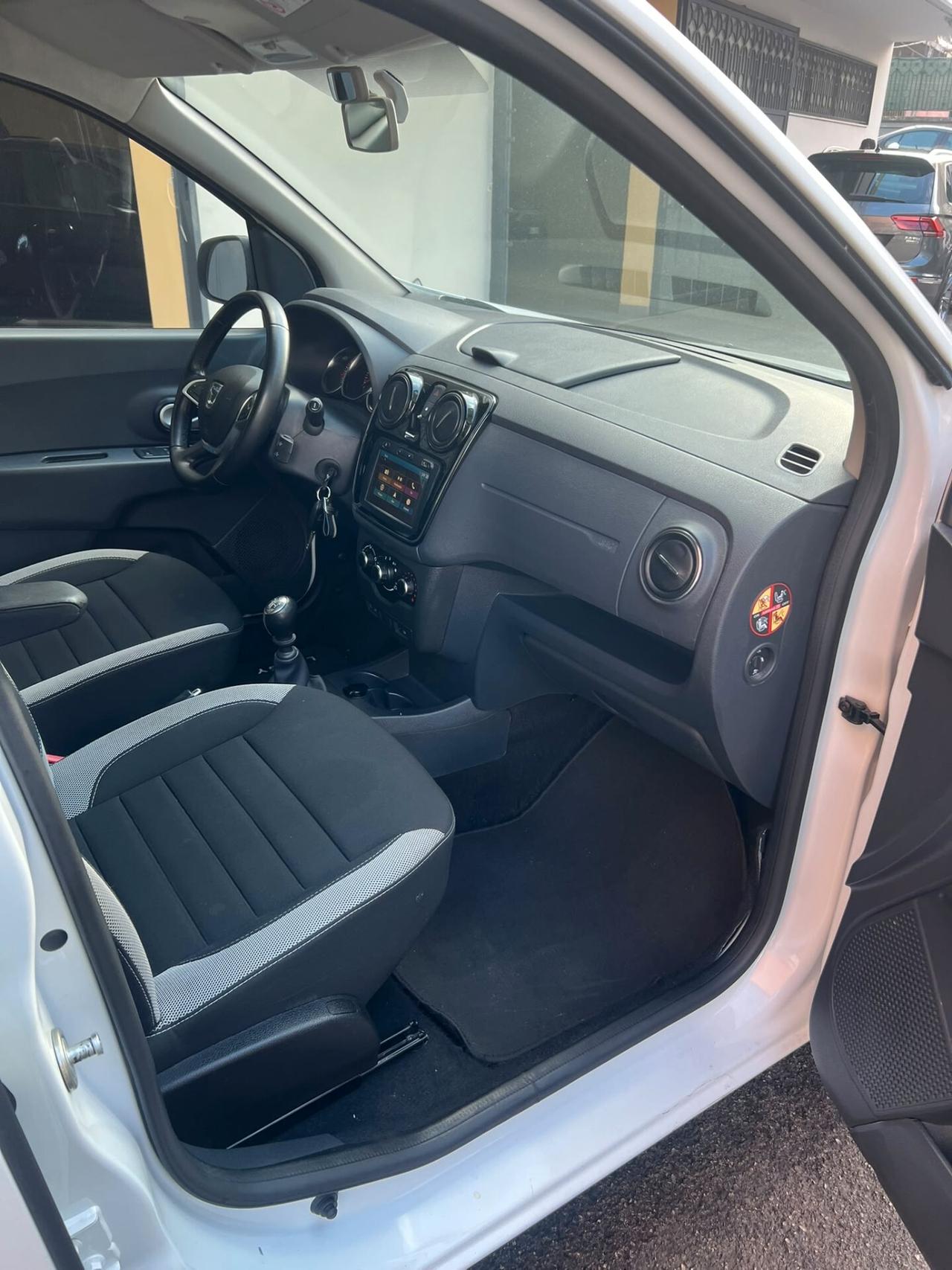 Dacia Lodgy SW STEPWAY 7 POSTI
