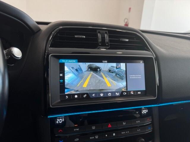 Jaguar F-Pace 2.0 D 180 CV AWD aut. Portfolio