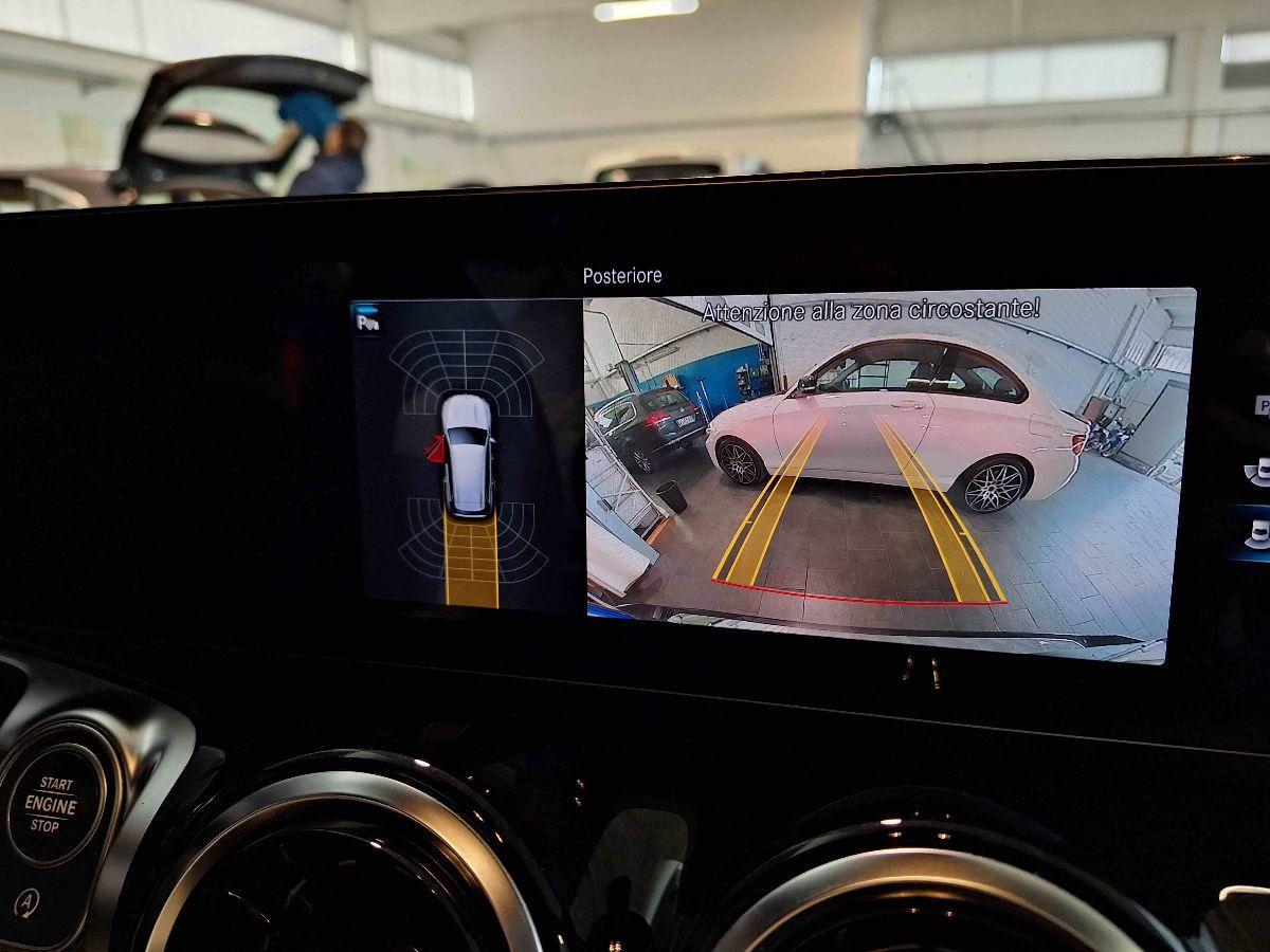 MERCEDES GLB 200 d auto 7posti - RETRO-CAM - LED - GAR.24 MESI