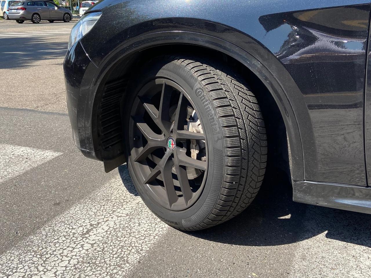 Alfa Romeo Stelvio Executive 2.2 #11022