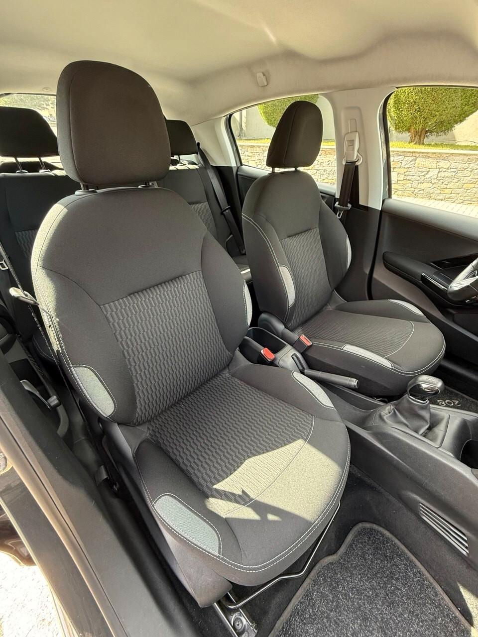Peugeot 208 Peugeot 208 PureTech 82cv Allure