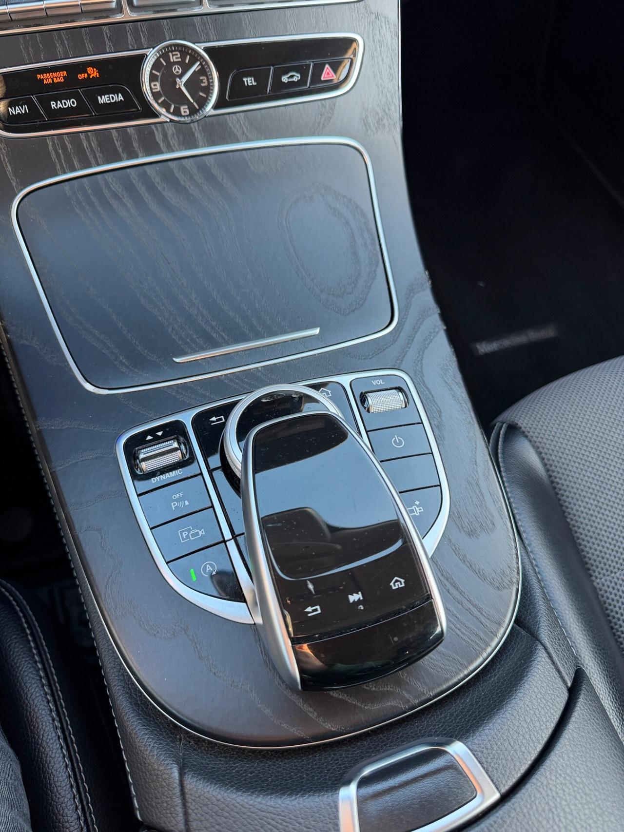 Mercedes-benz E 220 d Auto Premium Plus