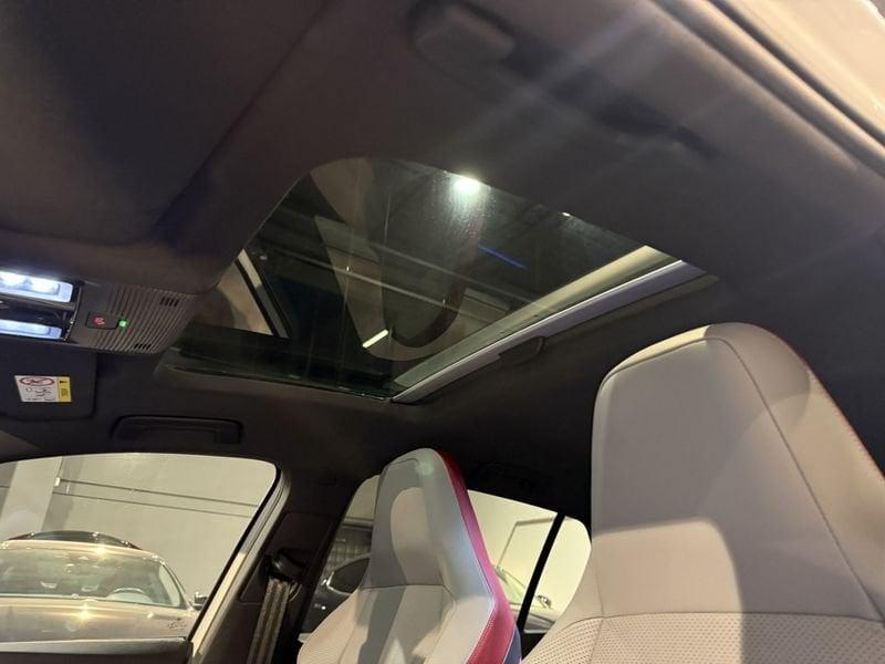 Volkswagen Golf GTI 2.0 TSI GTI DSG