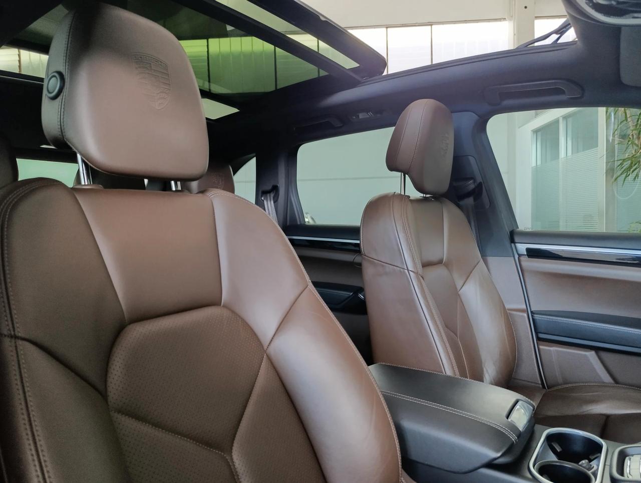 Porsche Cayenne 3.0 Platinum Edition tiptronic