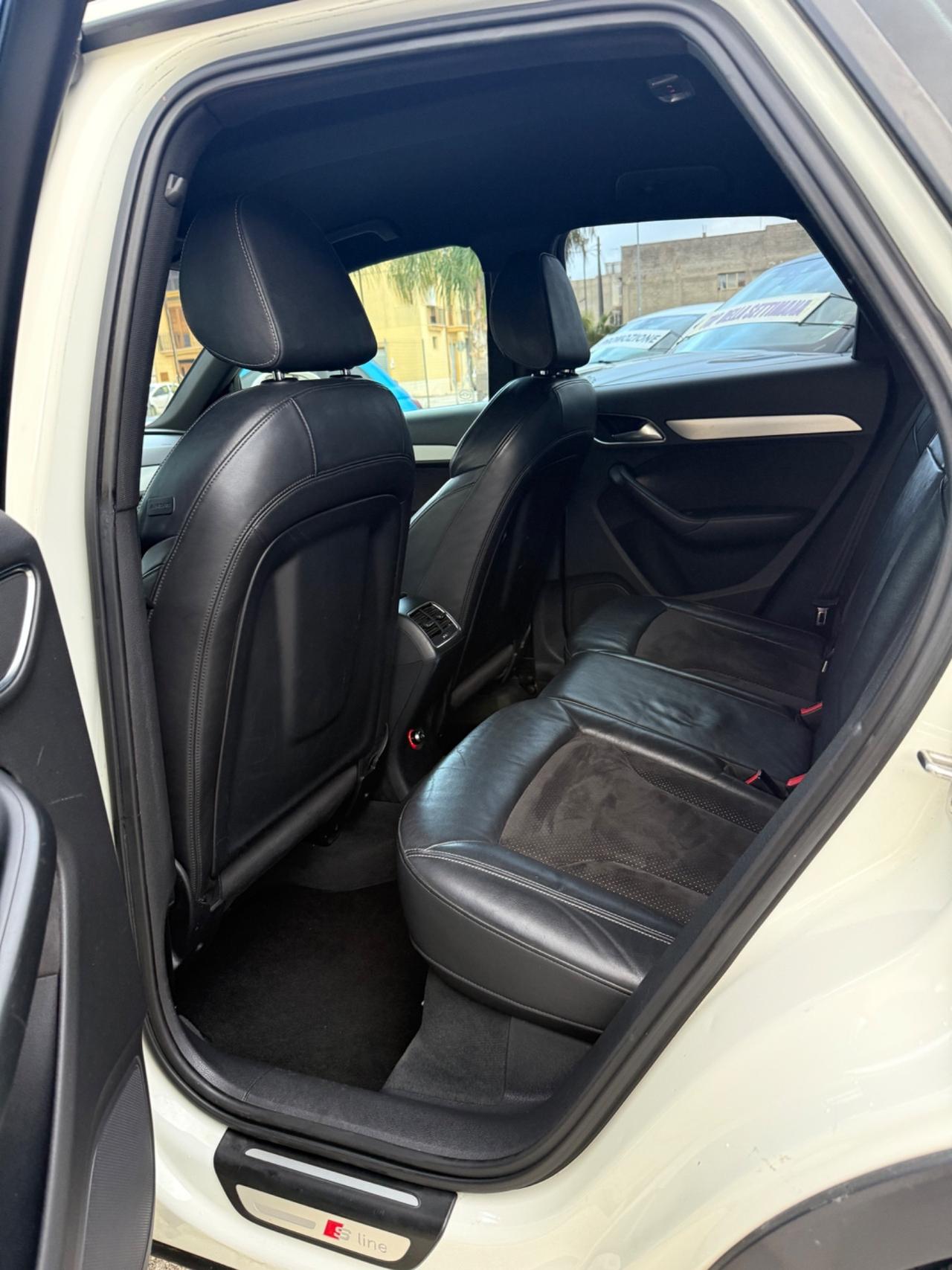 Audi Q3 2.0 TDI S-Line