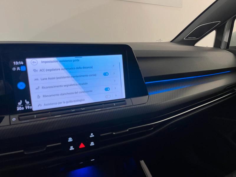 Volkswagen Golf 1.5 etsi R-Line 150cv dsg*SENZA VNCOLI