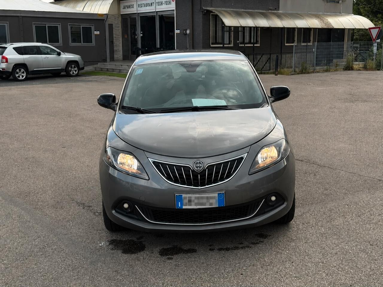 Lancia Ypsilon 1.0 FireFly 5 porte S&S Hybrid Silver