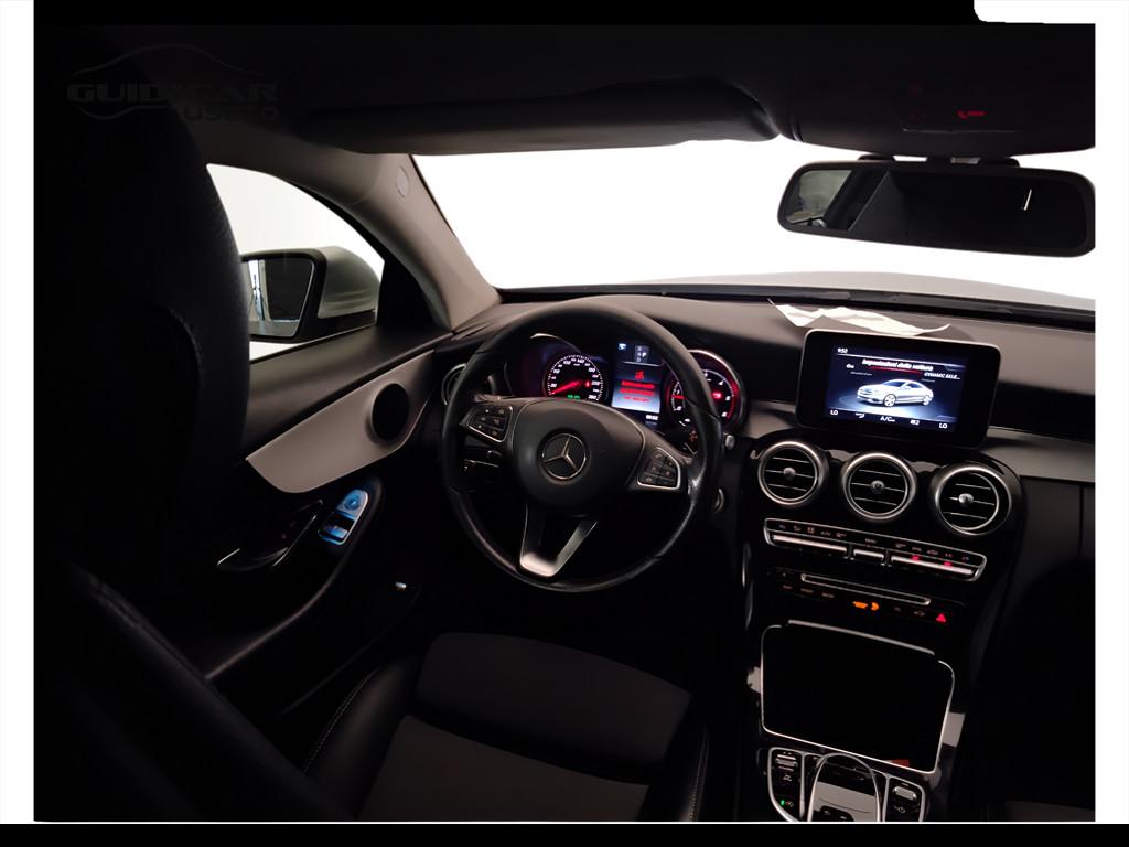 Mercedes-Benz Classe C-C205 2016 Coupe - C Coupe 220 d Premium 4matic auto